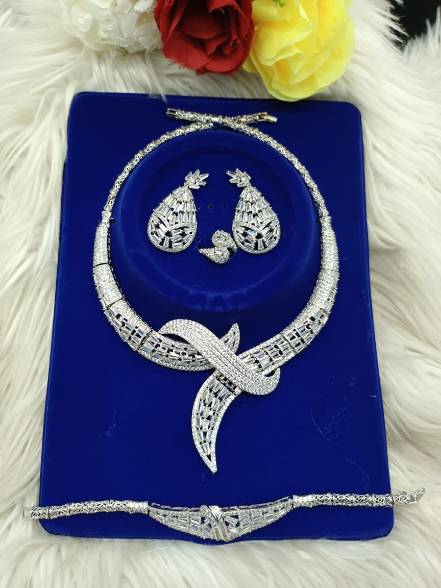 Zirconia jewellery set